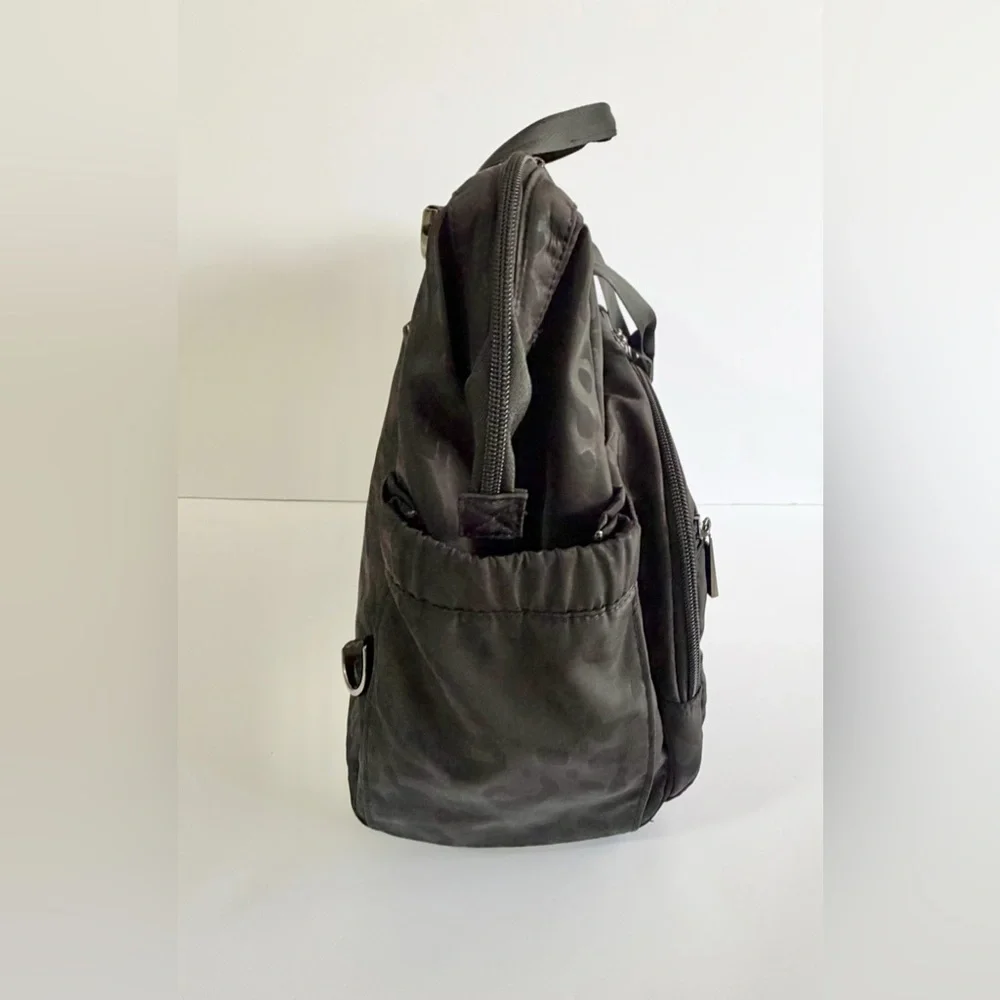 Jujube - MBOSS collection DR. B.F.F. DIAPER BAG in Black Catwalk
